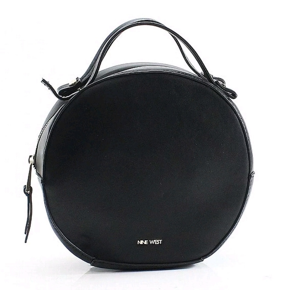 Nine West  small crossbody 😍